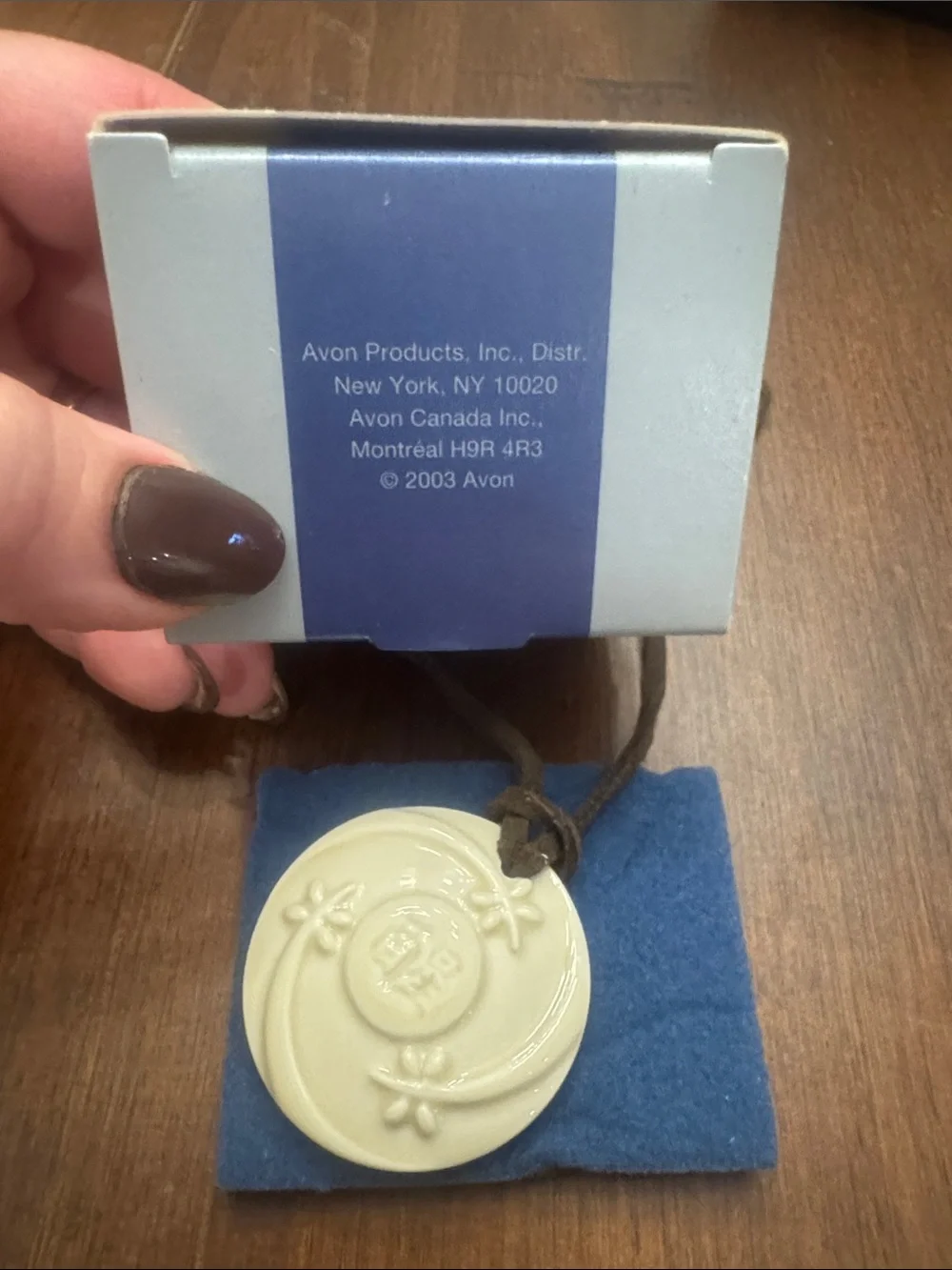 Vintage Avon Cream Haiku Awakenings Ceramic Pendant Necklace w/ Brown Cord -New